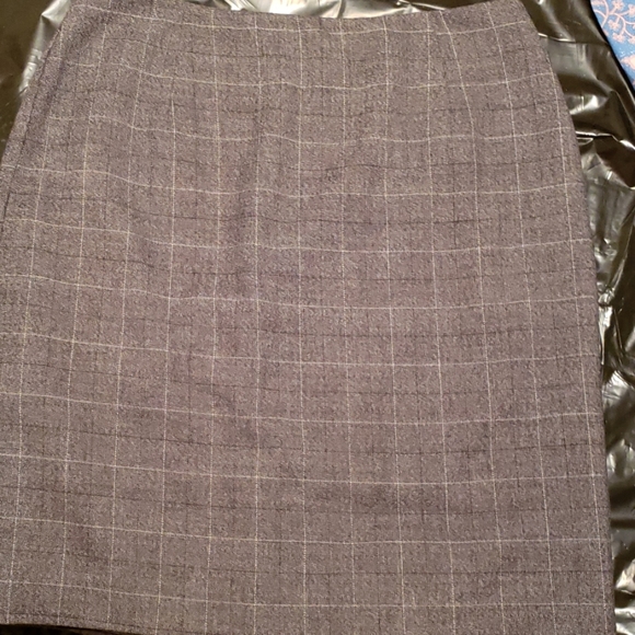 💥3 for $20💥 EUC Alia Grey Pencil Skirt - Picture 1 of 4